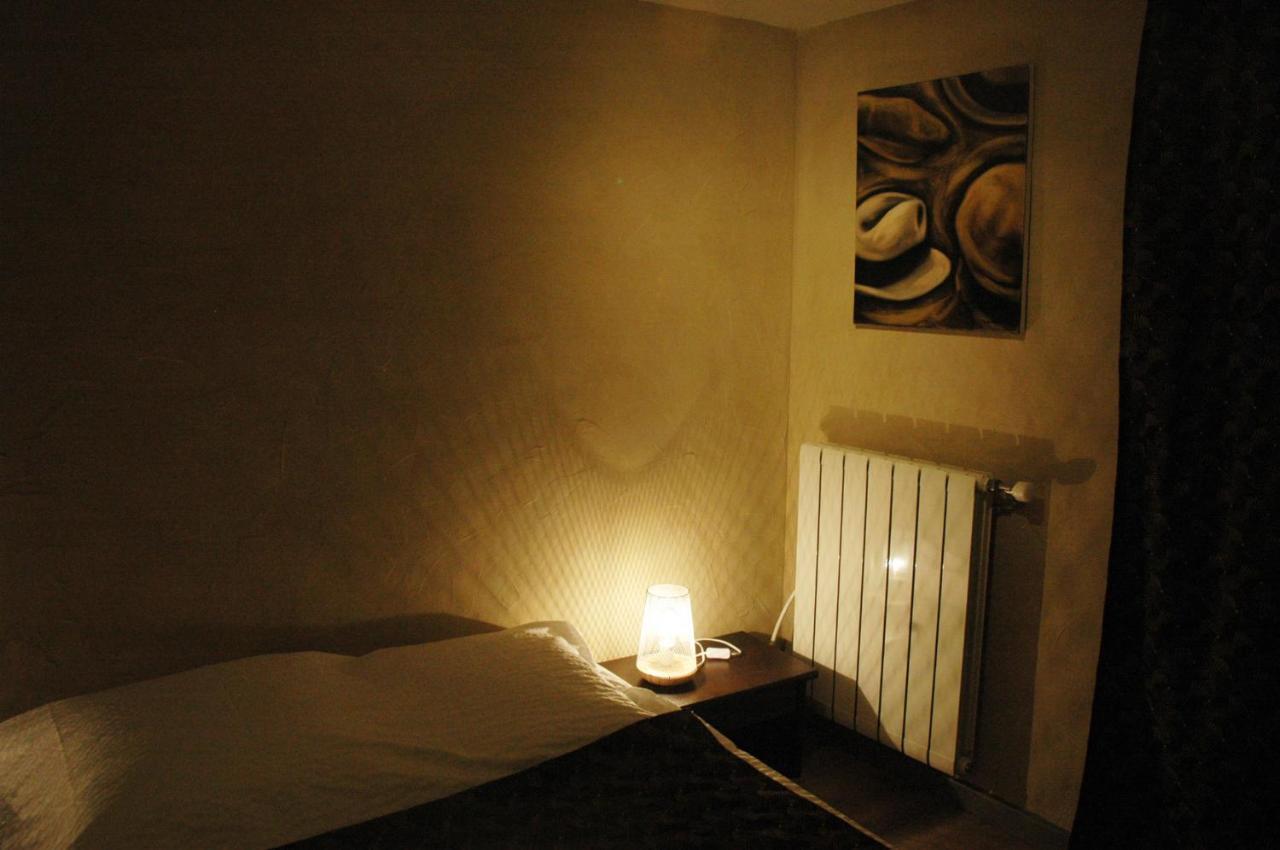 Chambre D'Hotes Fanfaloche Montagnieu  Exterior foto
